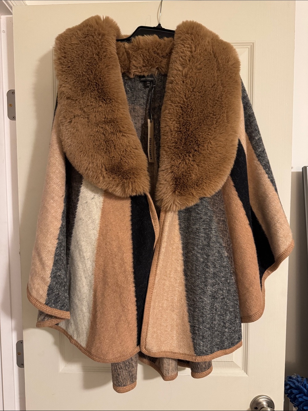 Women’s Faux Fur Collar Colorblock Cape Coat in Camel and Gray